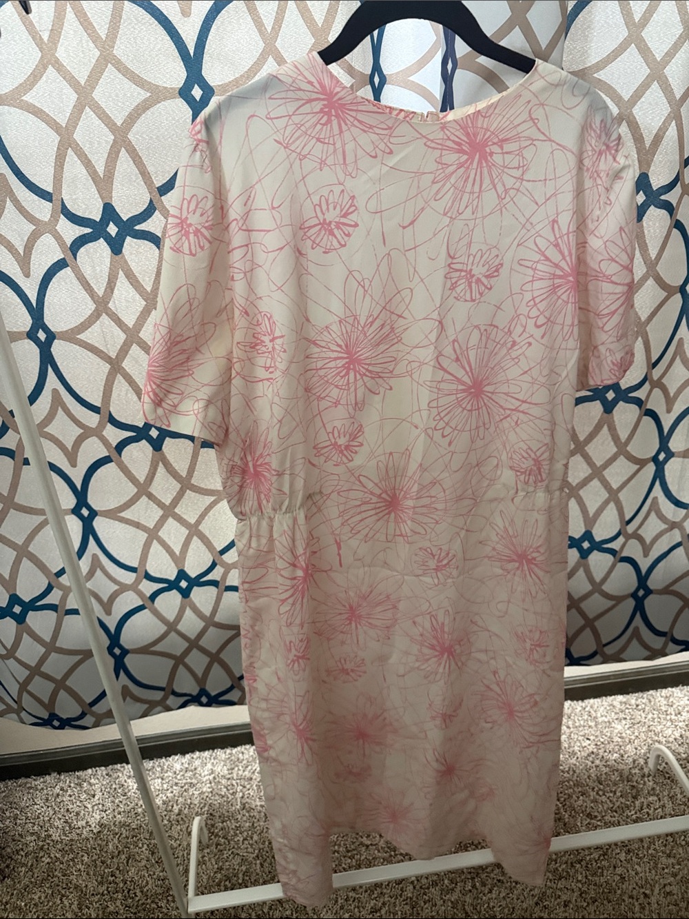 Women’s Atomic print Short-Sleeve white dress with pink atomic flower pattern